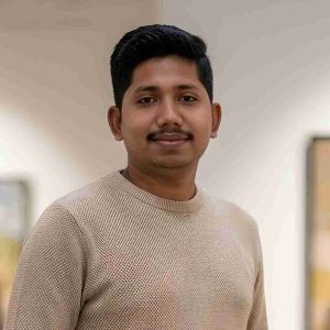 Asfhan Qureshi Author.jpg